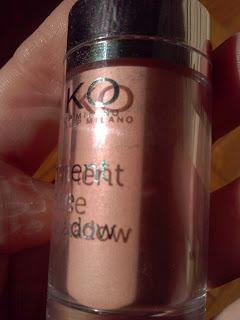 I miei primi pigmenti: Kiko Colours in the World Pigment Loose Eyeshadow