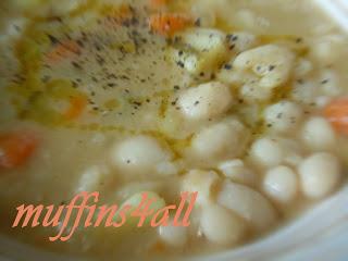 Zuppa di fagioli tondini del Tavo