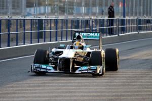 Lewis-Hamilton_test_jerez_day_2 (1)