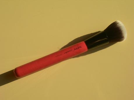 Ecco il set dei Glossy Artist Brush di Neve Cosmetics!