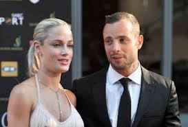 pistorius reeva Pistorius, la fidanzata Reeva in una foto che spara su Twitter