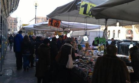 Stiamo messi così e perdiamo tempo a pensà a quello che dice Casaleggio porcoggiuda!? Piccola passeggiata in giro per Roma tra Cola di Rienzo, Giulio Cesare, Pantheon