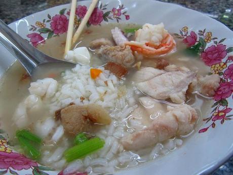 6640264631 400a0dca08 z Thai Breakfast: 13 of the Most Popular Dishes