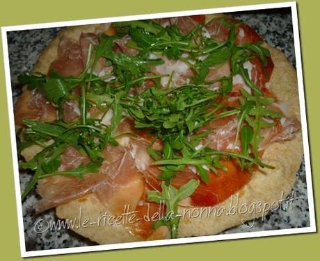 Piadina di farro integrale monococco con prosciutto crudo e rucola (9)