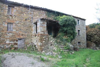 il villaggio di Voltole, in val di Paglia