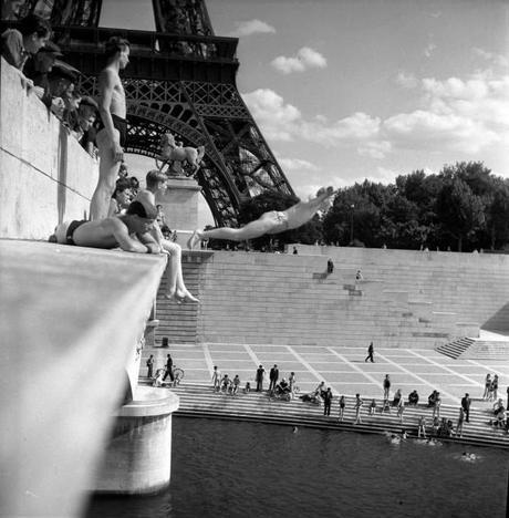 Robert Doisneau, Pont d'Iéna, 1945 - copyright © atelier Robert Doisneau Robert Doisneau: il Fotografo di Parigi