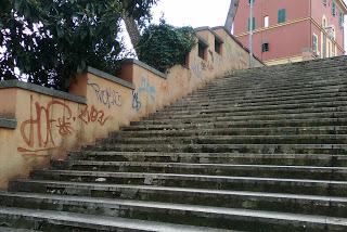 IL VERO VOLTO DELLA GARBATELLA. REPORTAGE DI LES TRA GLI ORRORI DI UNO DEI QUARTIERI POTENZIALMENTE PIU' BELLI DI ROMA, DEVASTATO DALL'INCURIA!