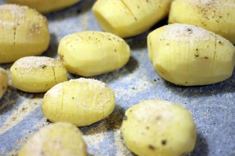 aromatizzazione delle patate Hasselback