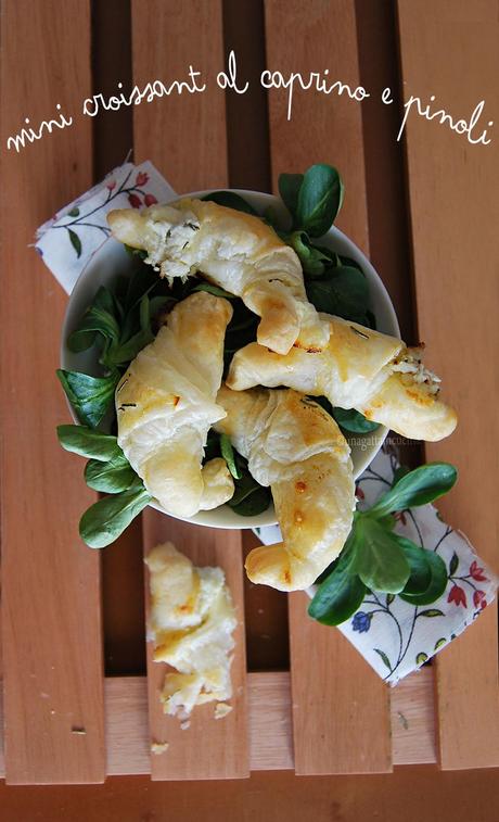 Mini Croissant al caprino e pinoli