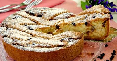 PASTIERA NAPOLETANA CON CREMA AL GRAND MARNIER E GOCCE DI CIOCCOLATO