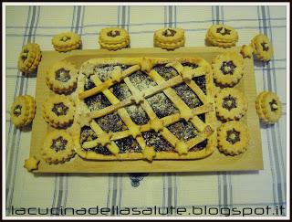 Crostata e biscotti con frolla all'olio