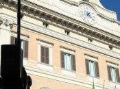 L’ultimo regalo Fini deputati: nuovi assunti alla Camera L'obiettivo provvedimento, esame marzo, quello sistemare extremis portaborse. dovesse passare, personale supporto schizzerà elementi, cifra to...