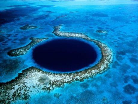 Il Great Blue Hole in Belize