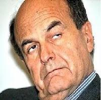 Bersani: non sto corteggiando Grillo! E allora cos'é stalking politico?