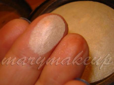 Mineralize skin Finish_lightscapade_swatch