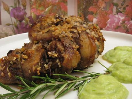 IL NUOVO NUMERO DI TASTE&MORE; - COSCIOTTO D'AGNELLO ALLE MANDORLE CON PURE' DI ASPARAGI