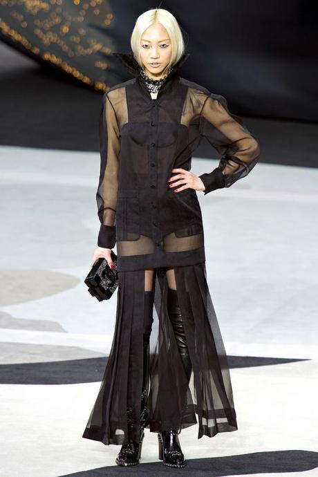 Paris Fashion Week #6 : La mascolinità di Stella McCartney e gli accessori fetish di Chanel