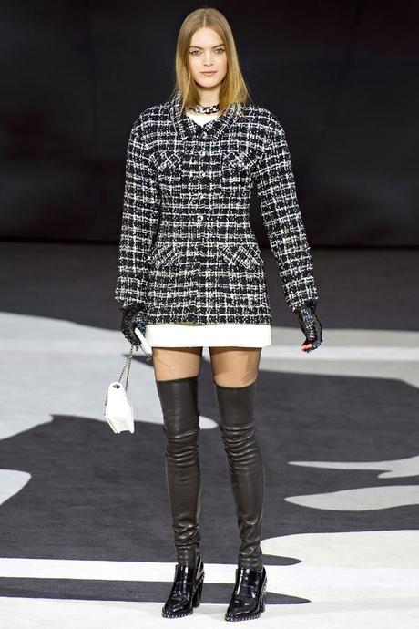 Paris Fashion Week #6 : La mascolinità di Stella McCartney e gli accessori fetish di Chanel