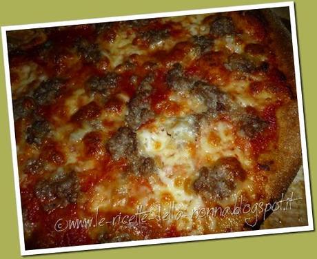 Pizza di farro integrale con salsiccia (6)