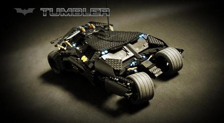 Il Tumbler di Batman fatto di LEGO