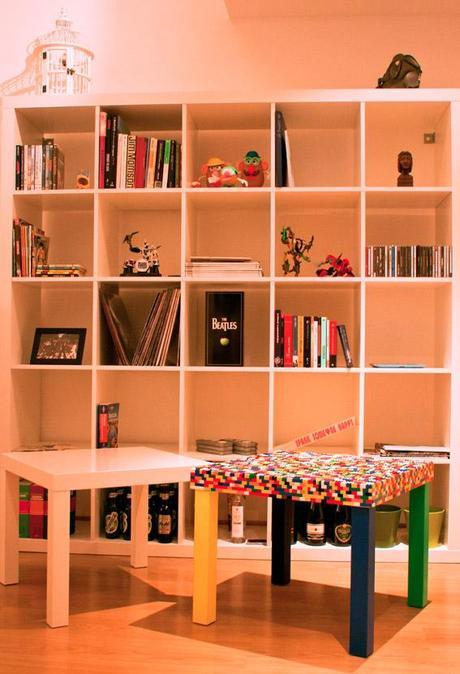 CAMPAGNA CONTRO L’ABBANDONO DEI LEGO: IL TAVOLINO DI ARTISIGN EXPLOSION Tavolo Lego di Artisign Explosion