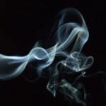 Sigarette elettroniche, in Francia aperta un’inchiesta sui rischi per gli “svapatori”