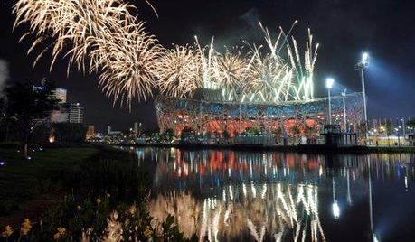 00332 “Stelle e lampi in un festoso boato”: di Marco Bizzarri e Paola Pardini