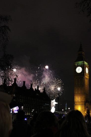 01332 “Stelle e lampi in un festoso boato”: di Marco Bizzarri e Paola Pardini