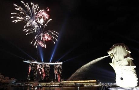 00732 “Stelle e lampi in un festoso boato”: di Marco Bizzarri e Paola Pardini