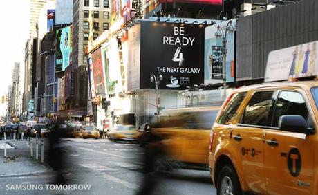 Times Square inizia a prepararsi per l’evento dedicato al Samsung Galaxy SIV