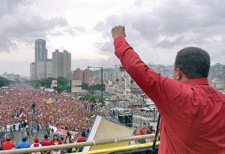 Abbiamo intervistato il giornalista Archimedes Espinoza a proposito del Venezuela post Chavez