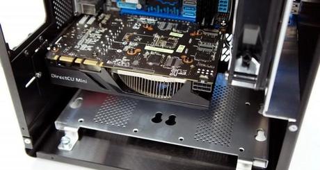 Asus annuncia la GeForce GTX 670 DirectCU Mini