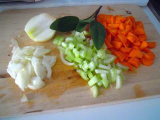 Maccheroncini rigati al torchio con ragù semplice di verdure