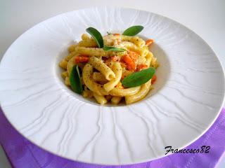 Maccheroncini rigati al torchio con ragù semplice di verdure