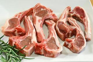 Costolette d'agnello con burro alla senape