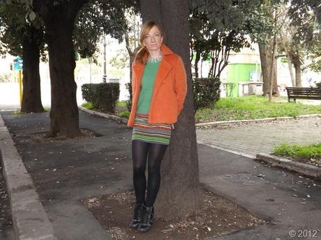 Fashion blogger roma, costanza cambriani, fashion blogger italiane, cappotto arancione, sneakers zeppa