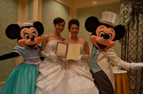Il matrimonio Disney di una coppia lesbica in Giappone