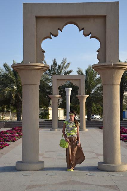 First day in Dubai: my outfit + new issue of Forerunners fashion magazine