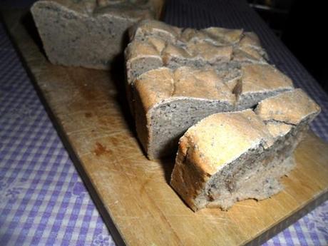 pane di segale in cassetta