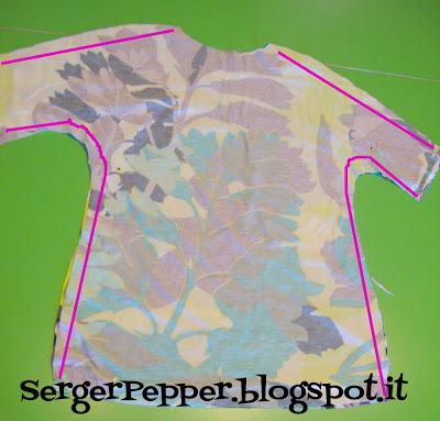 MiniMe Dolman top: serger sewing  - la confezione con tagliacuci