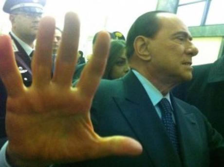 Berlusconi ‘vittima’ dei giudici, strategia dei suoi in vista dello scontro finale