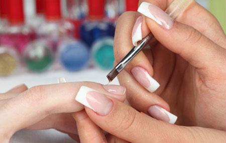 Corsi di ricostruzione unghie a Lecce. Diventa nail artist, impara dai migliori