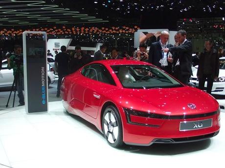 Speciale Salone di Ginevra/3. Volkswagen XL1, l'auto da 100 Km con un litro