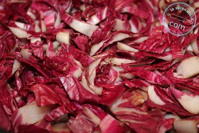 orzo e farro mantecati al radicchio e provolone del monaco