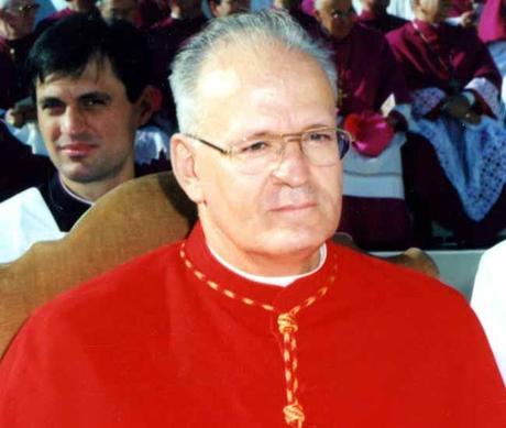 CONCLAVE 2013: TAGLI DI CAPELLI E STILE SACRO DEI CARDINALI IN GARA PER DIVENTARE IL NUOVO CANDIDATO PAPA