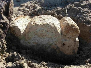 Cabras, a San Giovanni le piogge svelano tombe puniche e via romana