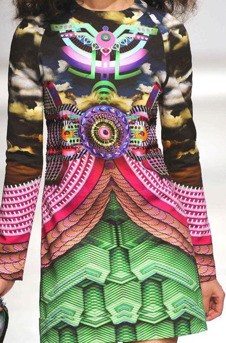 STAMPE, PATTERNS E EFFETTI DI SUPERFICIE DALLA SETTIMANA DELLA MODA DI PARIGI / 2