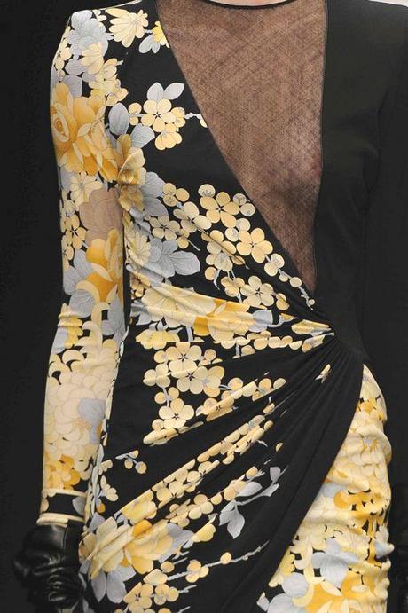 STAMPE, PATTERNS E EFFETTI DI SUPERFICIE DALLA SETTIMANA DELLA MODA DI PARIGI / 2