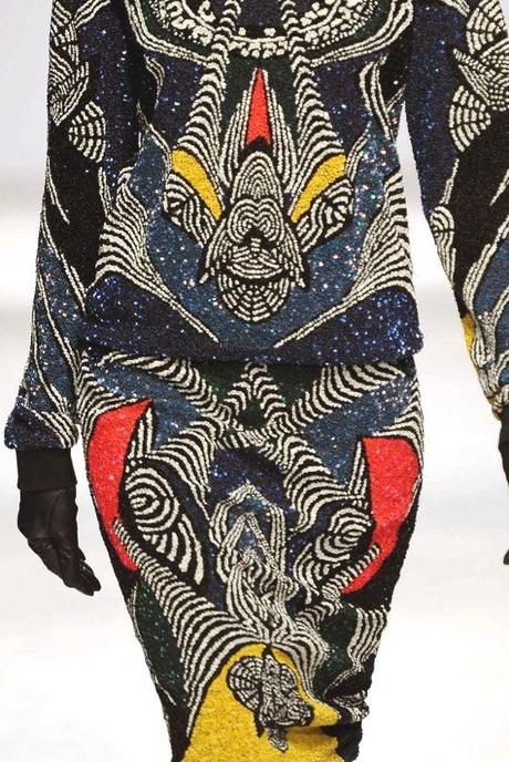 STAMPE, PATTERNS E EFFETTI DI SUPERFICIE DALLA SETTIMANA DELLA MODA DI PARIGI / 2