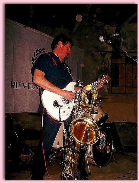 garage rock and cupcakes